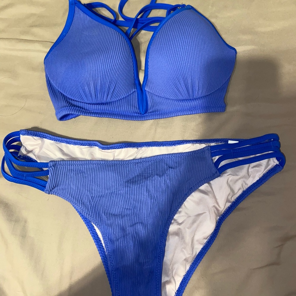 Bikini bottom and top 32 B and Medium